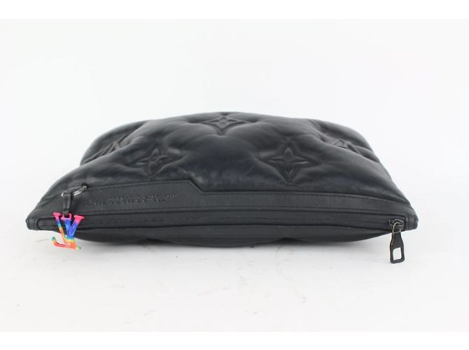 Louis Vuitton Virgil Abloh Schwarzer gesteppter Lederpuffer A4 Pochette-Beutel - Ansicht 5
