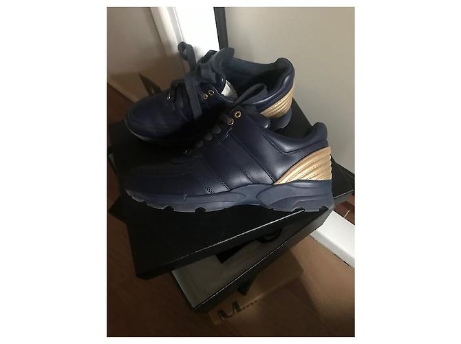 Sneakers Chanel in pelle blu navy - vista 5