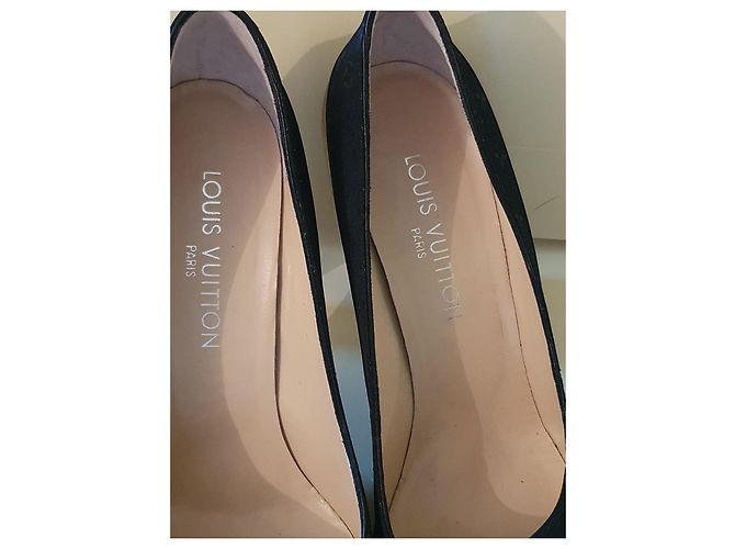 Décolleté Louis Vuitton in pelle di cervo nera Nero - vista 3