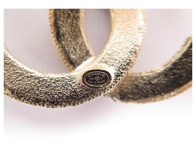 NEUES CHANEL LOGO CC & STRASS AB BROSCHE5207 IN GOLD METALL NEUE GOLDENE BROSCHE - Ansicht 4