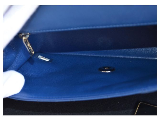 Mini borsa classica senza tempo Chanel Blu Blu scuro Gold hardware - vista 11