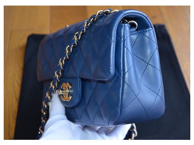 Mini borsa classica senza tempo Chanel Blu Blu scuro Gold hardware - vista 13
