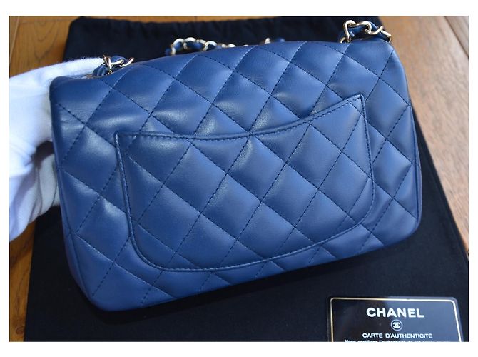 Mini borsa classica senza tempo Chanel Blu Blu scuro Gold hardware - vista 6