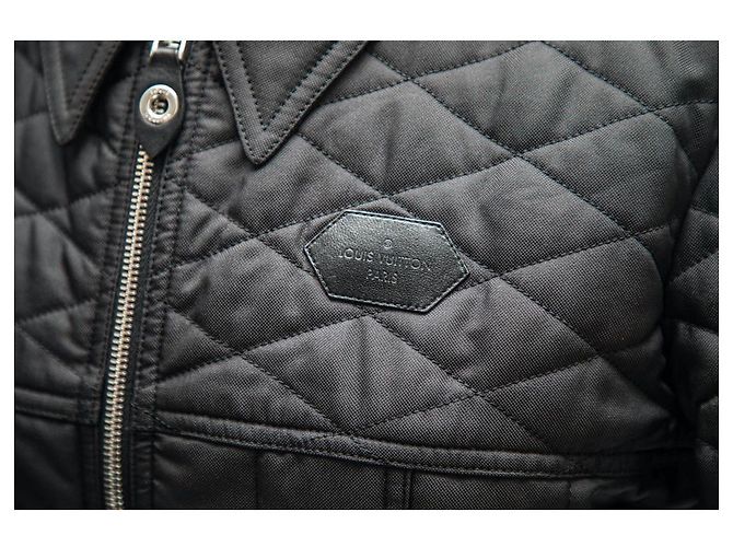 Louis Vuitton Steppmantel mit Rüschen schwarz - Ansicht 5