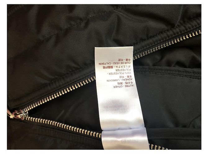 Louis Vuitton Steppmantel mit Rüschen schwarz - Ansicht 9