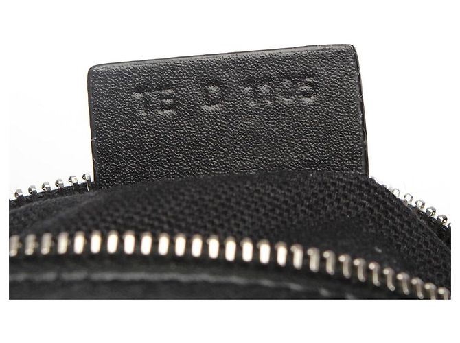 Clutch Givenchy Pandora Star Wristlet en piel de cordero negra - vista 7