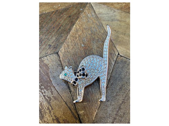 Superb Chat Dior brooch - view 3