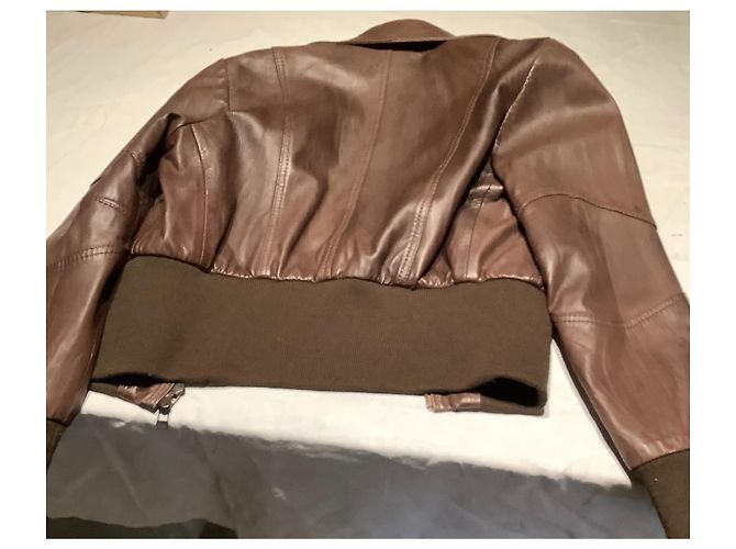 Autre Marque Schmale Jacke aus braunem Lammleder - Ansicht 4