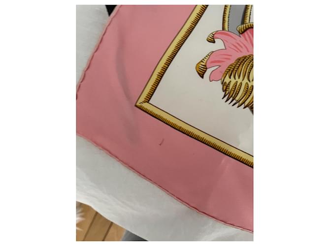 Quadrato in seta Hermès rosa e bianco - vista 7