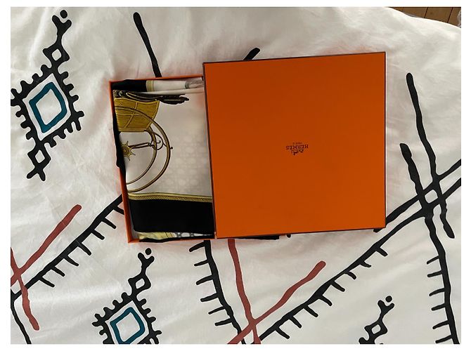 Hermès Seidenschal schwarz weiß - Ansicht 8