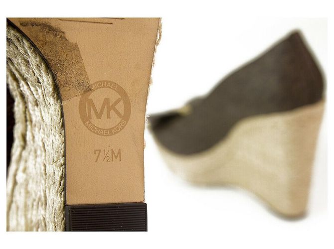 Michael Kors Meg Brown Monogram Canvas Bow Zeppa Platform Peep Toe Scarpe 7.5 M - vista 9