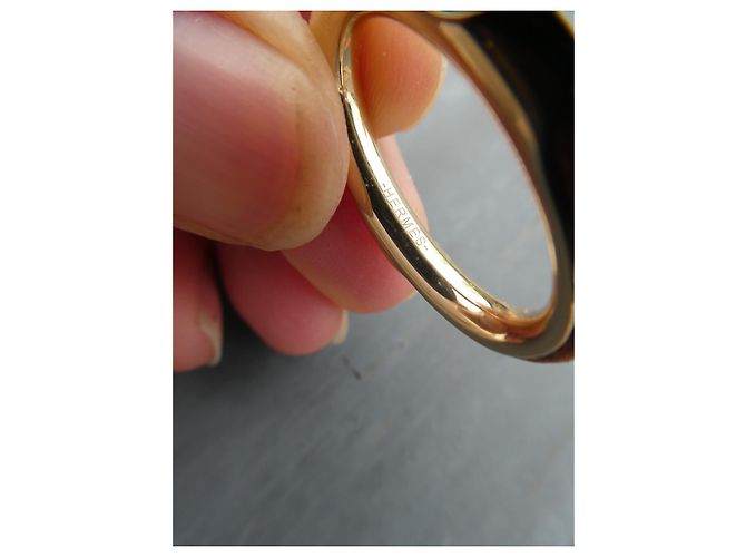 Modelo kyoto de anel de lenço Hermès em aço permabrass e couro Gold hardware - vista 4