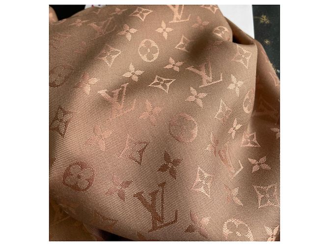 Louis Vuitton Scialle Monogram in seta Marrone - vista 3