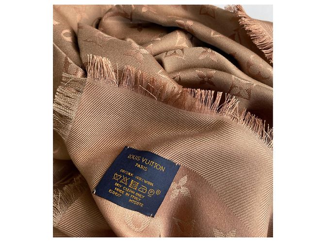 Louis Vuitton Scialle Monogram in seta Marrone - vista 4