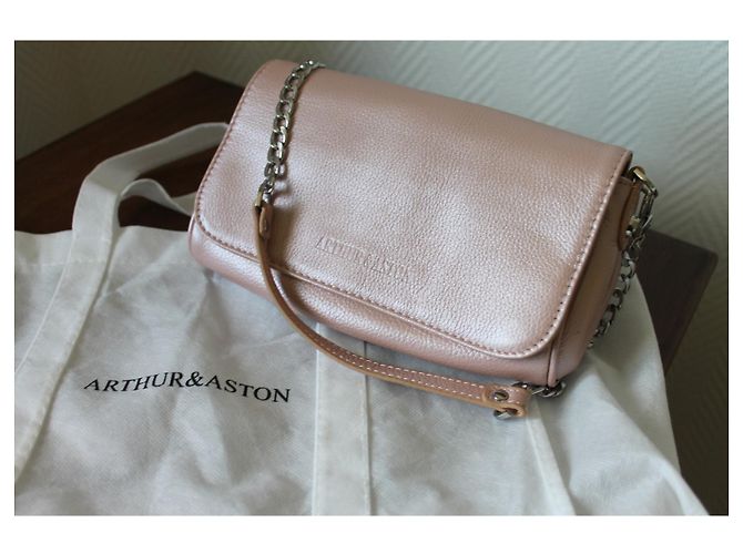 Borsa piccola con patta NEW Arthur & Aston Rosa - vista 2