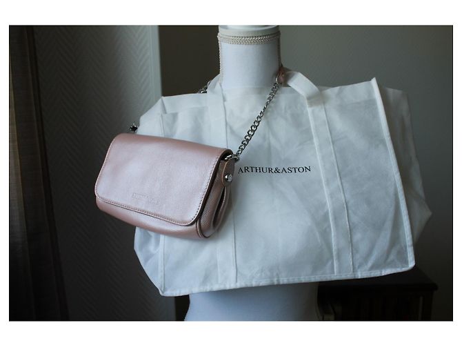 Borsa piccola con patta NEW Arthur & Aston Rosa - vista 5