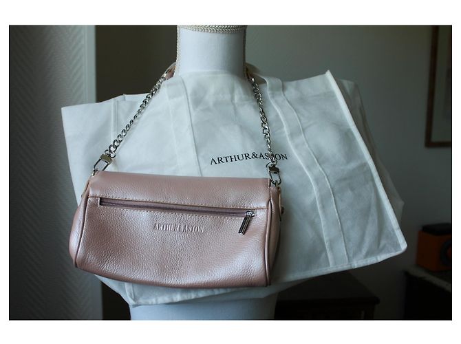 Borsa piccola con patta NEW Arthur & Aston Rosa - vista 6