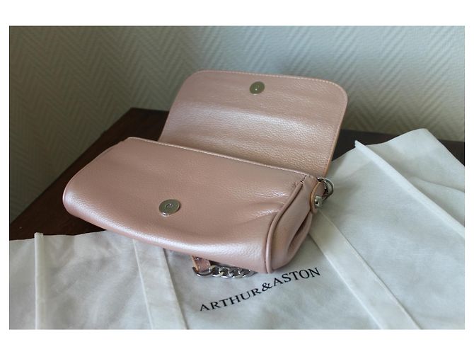 Borsa piccola con patta NEW Arthur & Aston Rosa - vista 8