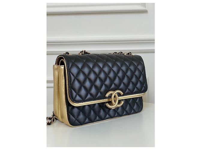 Executive Borsa Chanel Session in pelle nera metallizzata Nero D'oro Metallico - vista 12