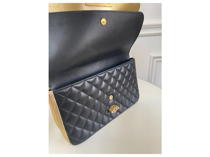 Executive Borsa Chanel Session in pelle nera metallizzata Nero D'oro Metallico - vista 7
