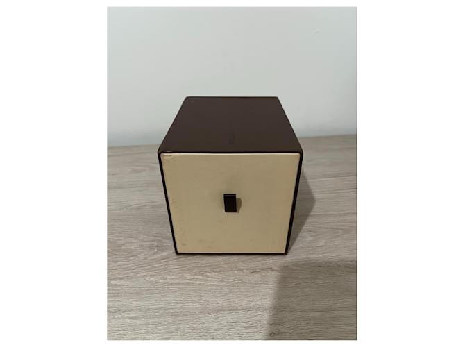 Louis Vuitton Schneekugel - Ansicht 2