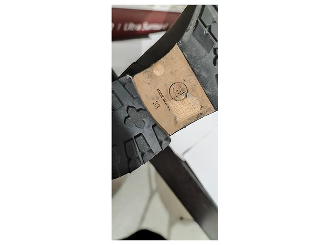 Cambon Botas Biker Chanel de Cuero Negro - vista 7