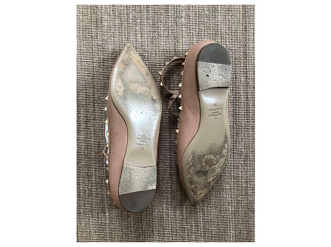 Valentino Garavani Valentino Rockstud Caged Ballerine Beige - vista 3