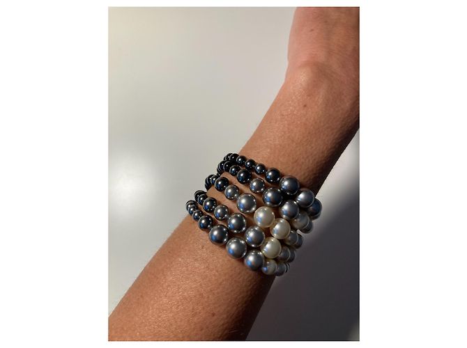 Bracciale Chanel con 5 file di perle nere e bianche Nero - vista 3