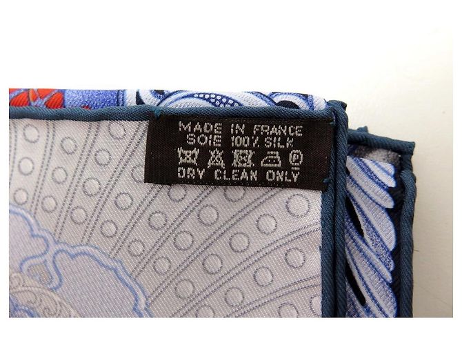 Hermès RARO NUOVO SCIARPA HERMES PARURES DES SAMOURAIS H003071S14 ALINE HONORE SETA BLU - vista 9