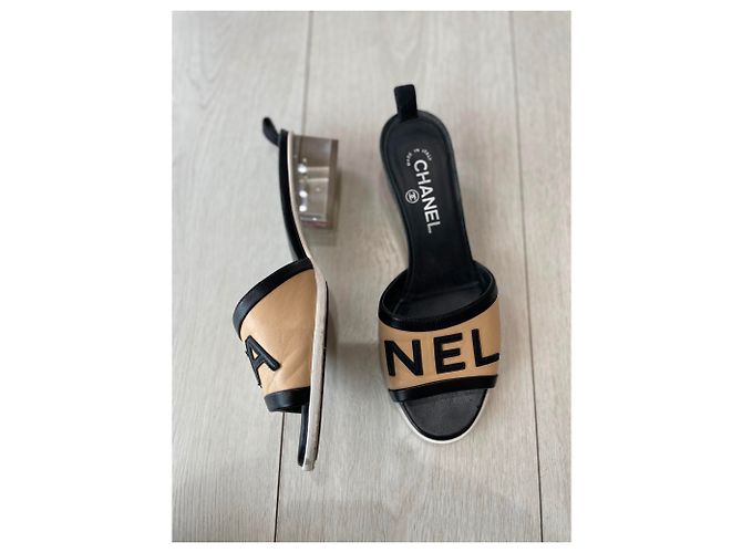 Mule Chanel in pelle beige - vista 3