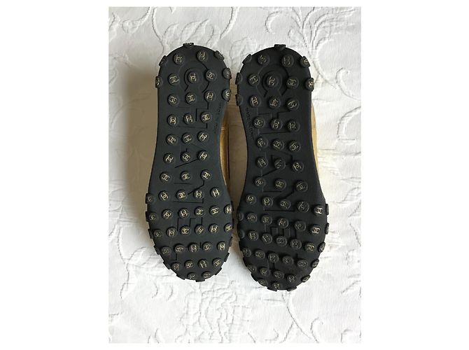 Nuove sneakers Chanel D'oro - vista 5