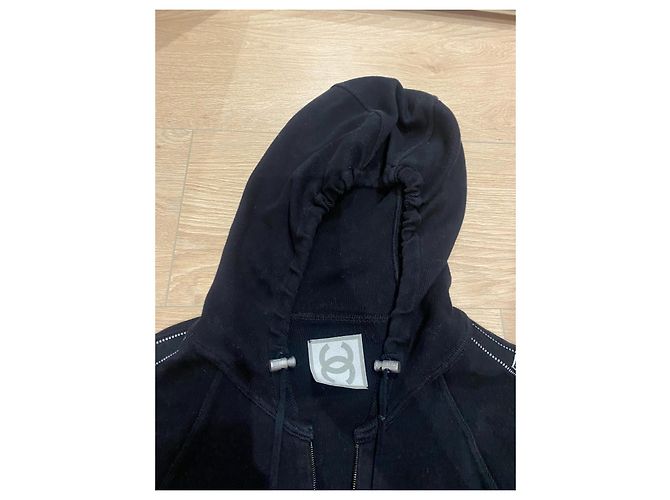 Chanel Kapuzenstrickjacke schwarz weiß aus Baumwolle - Ansicht 2