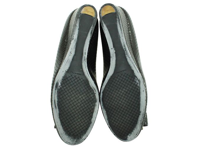 Salvatore Ferragamo Zeppe nere goffrate in pelle di serpente - vista 5