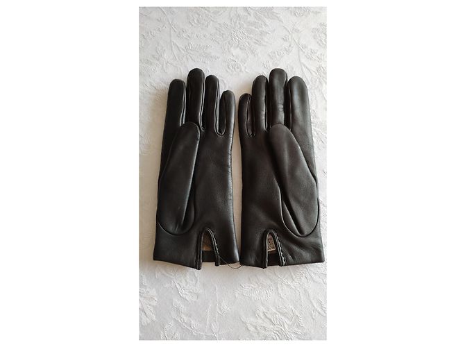 HERMÈS HANDSCHUHE AUS SCHWARZEM LAMMLEDER MIT KASCHMIRFUTTER - Ansicht 3