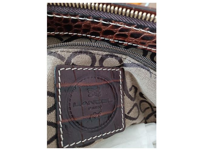 Lancel Borsa a mano in crosta di vitello stile coccodrillo. Marrone scuro - vista 5