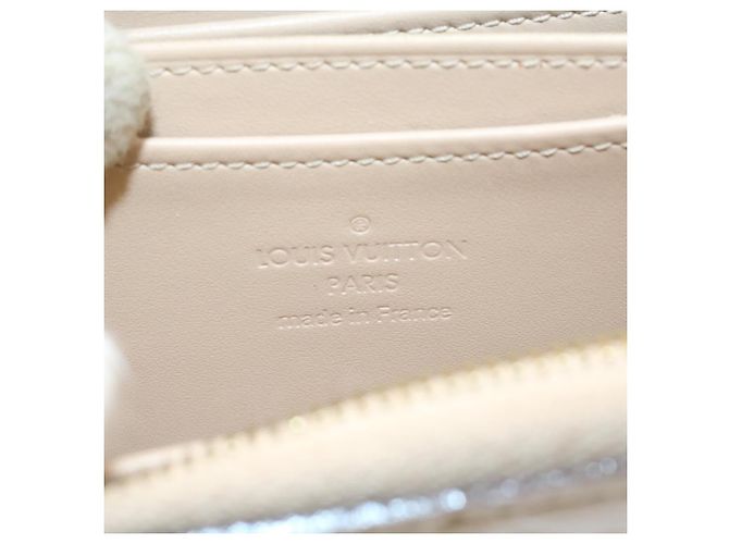Porte-monnaie LOUIS VUITTON Monogram Vernis Zippy Beige M90203 Auth LV 25396 - vue 11
