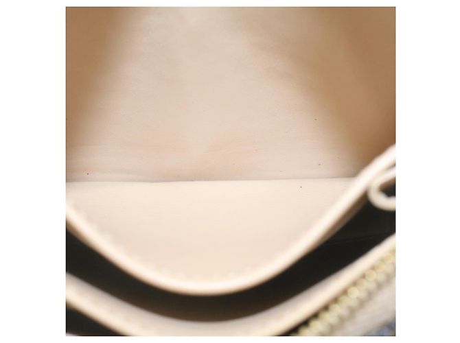 Porte-monnaie LOUIS VUITTON Monogram Vernis Zippy Beige M90203 Auth LV 25396 - vue 17