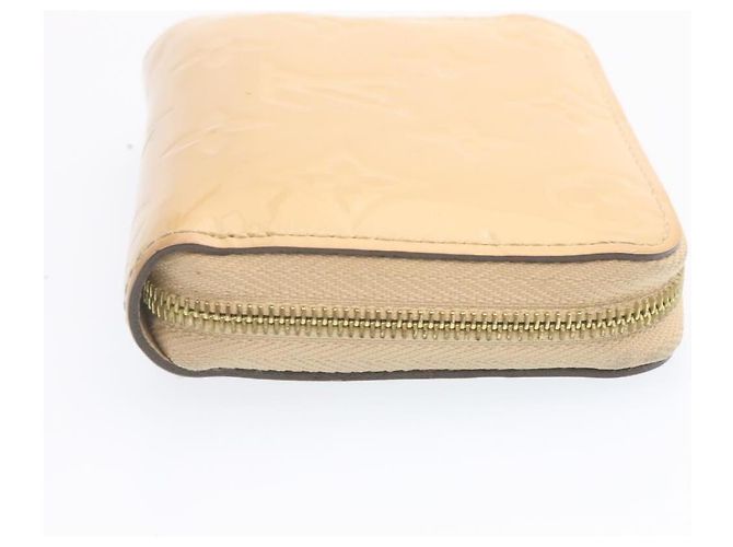 Porte-monnaie LOUIS VUITTON Monogram Vernis Zippy Beige M90203 Auth LV 25396 - vue 7