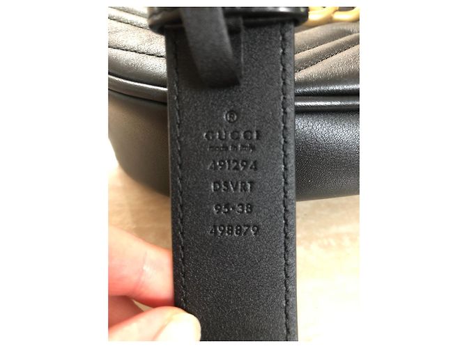 Gucci Riñonera GG Marmont Matelassé Negro - vista 3