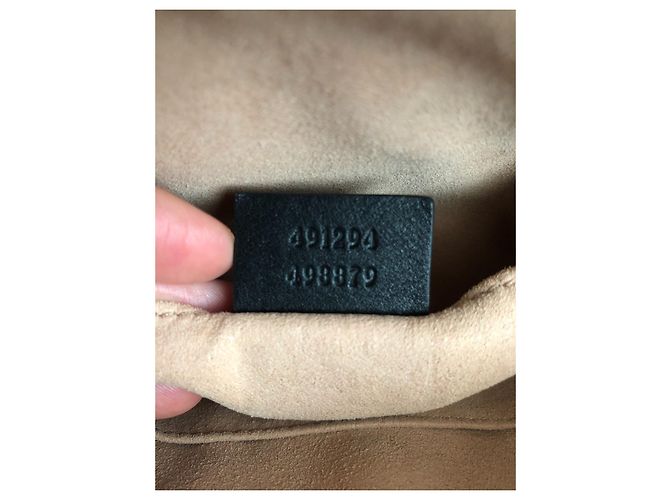 Gucci Riñonera GG Marmont Matelassé Negro - vista 4