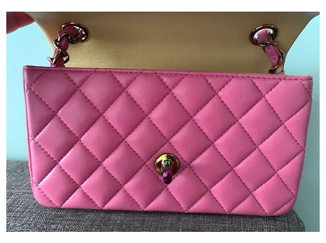 Minibolso con solapa rectangular rosa Timeless de Chanel - vista 3