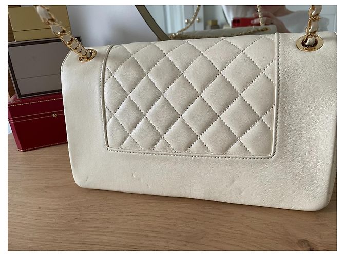 Chanel Mademoiselle Borsa a mano in pelle beige oro Gold hardware - vista 17