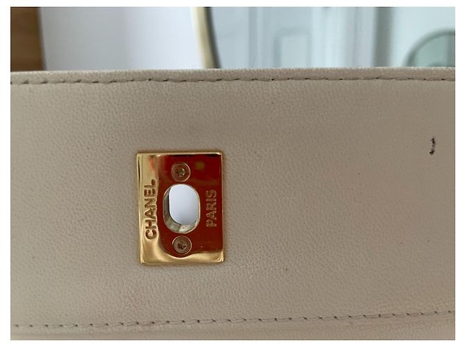 Chanel Mademoiselle Borsa a mano in pelle beige oro Gold hardware - vista 8
