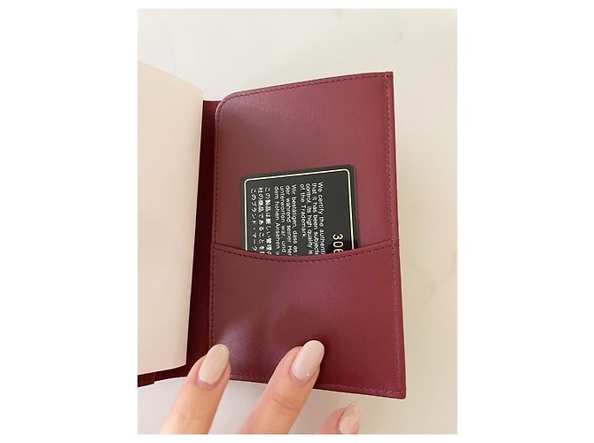 Porta pasaporte Chanel Burdeos - vista 3