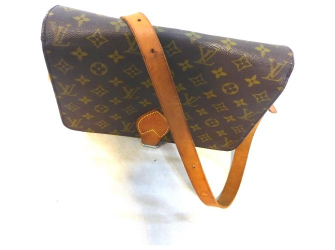 Louis Vuitton CARTUCCIA GM MONOGRAM Marrone - vista 2