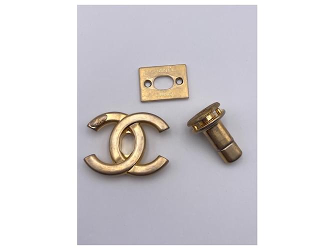 CHANEL chiusura CC turnlock oro  4x3 cm D'oro - vista 3