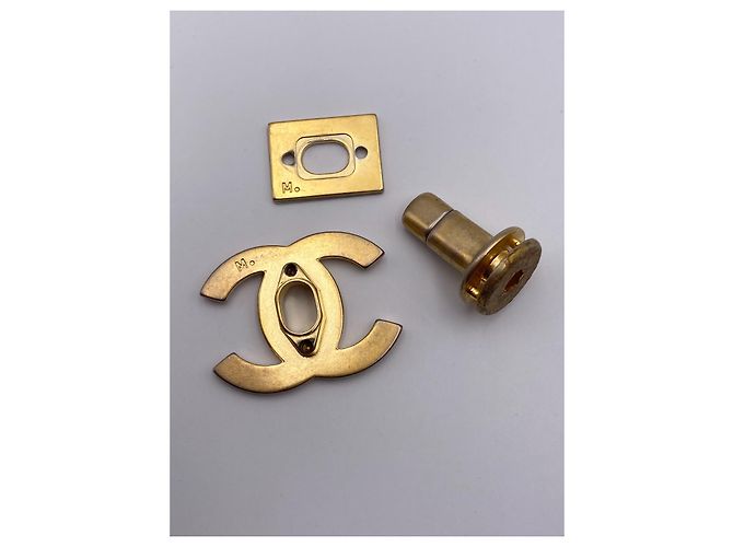 CHANEL chiusura CC turnlock oro  4x3 cm D'oro - vista 4