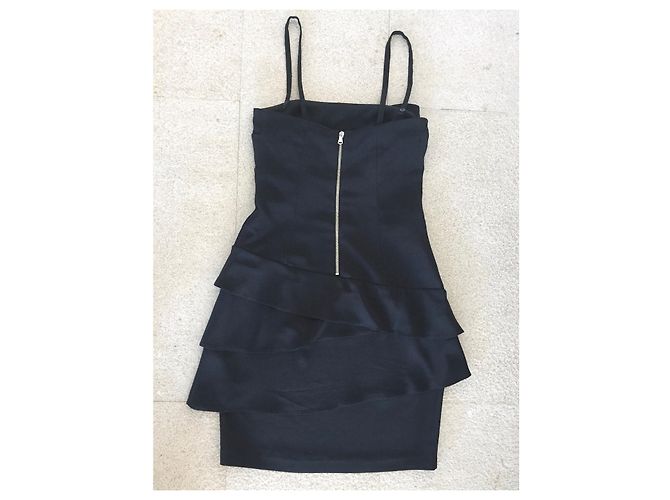 Pinko T schwarzes trägerloses Kleid aus Polyester-Crpe. 36 ( 40 ES) - Ansicht 2