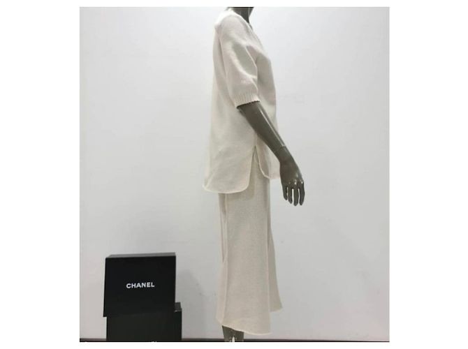 Conjunto de terno Chanel Ivory Knited Bege - vista 5