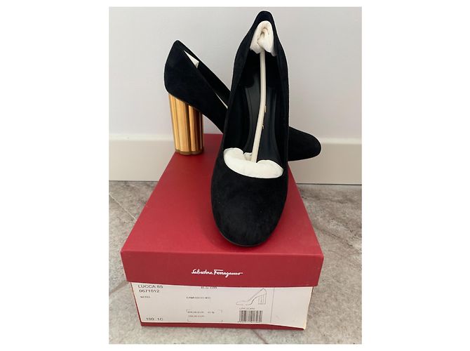Salvatore Ferragamo LUCCA 85 Keilsandaletten aus Wildleder Schwarz - Ansicht 11